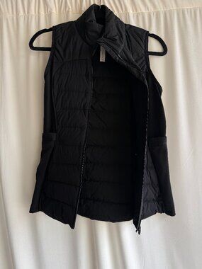 Lululemon Black Down Puffer Vest Size 6 Goose Down PrimaLoft Zip Up